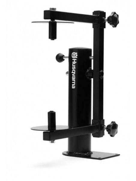 Держатель бухты "HUSQVARNA" при клёпке из неё цепей в Челябинске