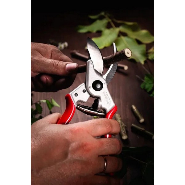 Секатор плоскостной 2467 OBRIGADO 220 мм, D20 мм, цельнометаллический, обрезиненные рукоятки в Челябинске 