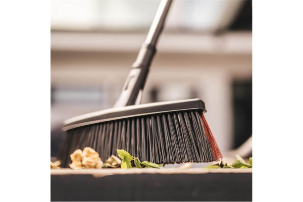 Метла Fiskars Solid средняя 1025921 в Челябинске 