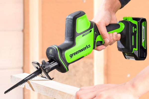 Пила сабельная компактная аккумуляторная Greenworks 1200507 в Челябинске