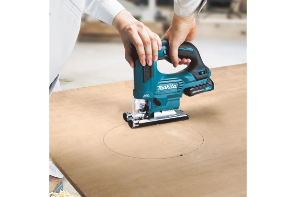 Аккумуляторный лобзик Makita JV103DZ в Екатеринбурге