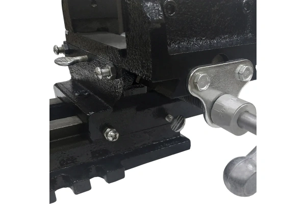 Тиски крестовые BELMASH CV75 RA095A в Челябинске