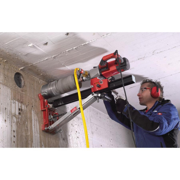 Дрель для алмазного бурения Milwaukee DD 3-152