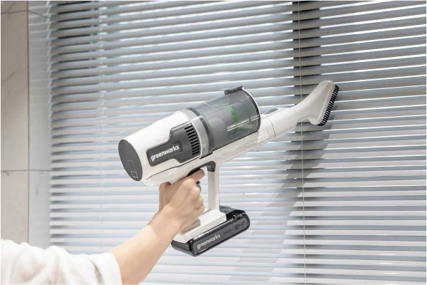 Пылесос беспроводной вертикальный аккумуляторный Greenworks 24В G24SVK4D 4701107UB в Челябинске