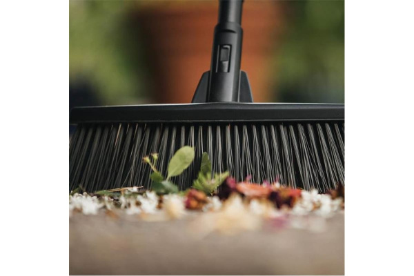 Метла Fiskars Solid средняя 1025921 в Челябинске 