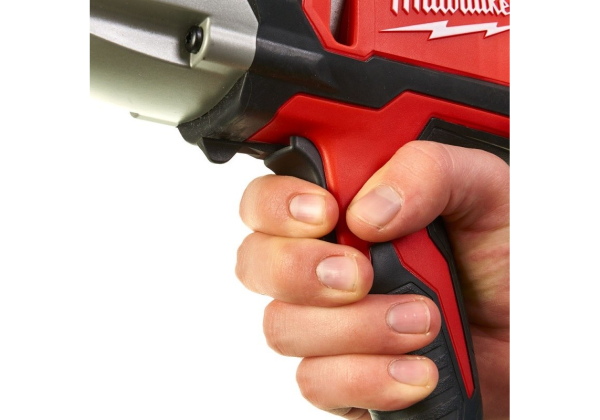 Гайковерт ударный Milwaukee IPWE 520 R 4933451525
