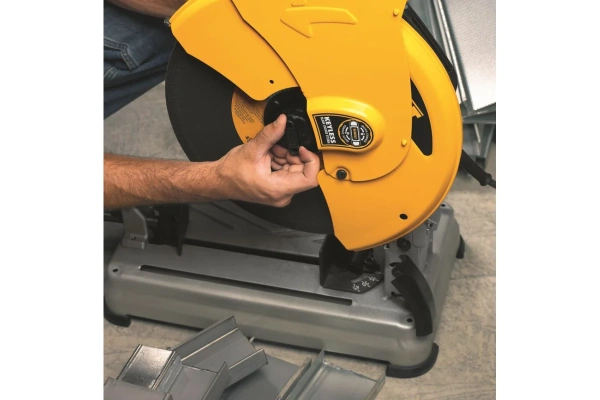 Пила отрезная дисковая DeWalt D28715  в Челябинске