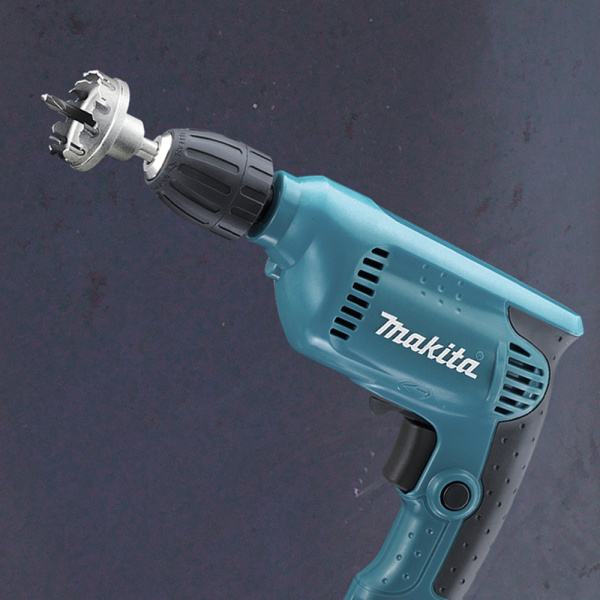 Безударная дрель Makita 6413 в Челябинске
